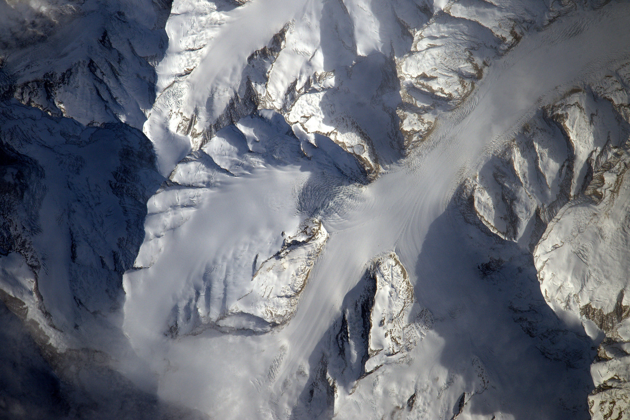A 23 kilométer hosszú Aletsch gleccser kezdete a svájci Alpokban.