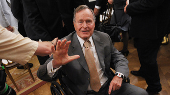 A 92 éves idősebb George Bush volt amerikai elnök kórházba került