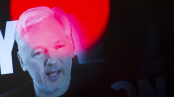 Assange nem tartja be az ígéretét, nem adja fel magát