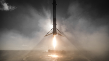 Történelmi felbocsátásokra készül a SpaceX