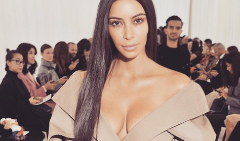 Félmillióba kerülhet Kim Kardashian sminkkészlete