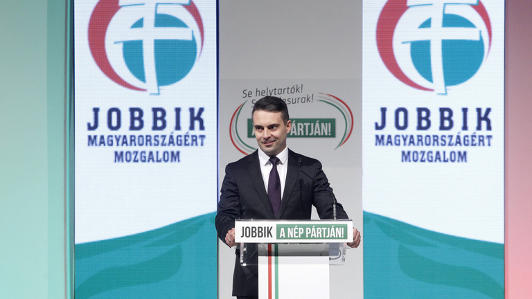 Vona elszámoltatással fenyegette meg Orbán földesurait