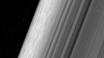 Elképesztő képek érkeztek a Szaturnusz gyűrűiről