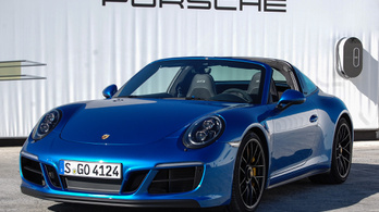 Bemutató: Porsche 911 GTS és Panamera 4 E-Hybrid modellek – 2017.