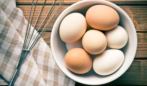 Így hámozhat meg 12 tojást 104 másodperc alatt