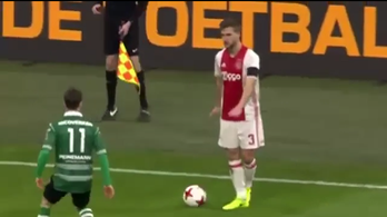 Okosnak gondolja a tapló húzását az Ajax-futballista