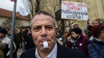 Bíróság: Ki lehet fütyülni Orbán Viktort március 15-én