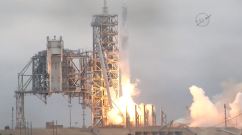 Második kísérletre sikeresen elstartolt a SpaceX rakétája