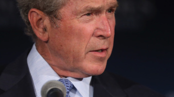 Bush kikelt a médiát támadó Trump ellen