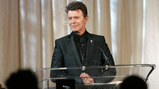 Ha úgy gondolja, hogy David Bowie az apja, egy csomó pénz ütheti a markát