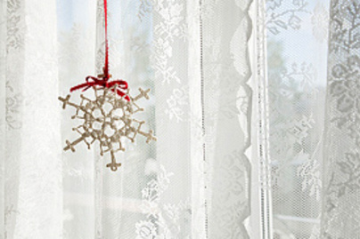 Patyolattiszta ablak, hófehér, ropogós függöny ecettel