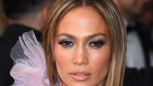 Jennifer Lopez bepasizott