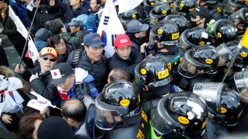 Ketten meghaltak a dél-koreai elnök leváltása miatti tüntetésen