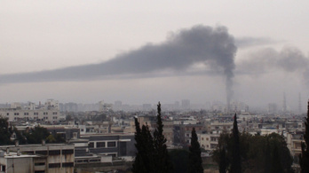 A szír kormány futni hagyja a lázadókat Homszból