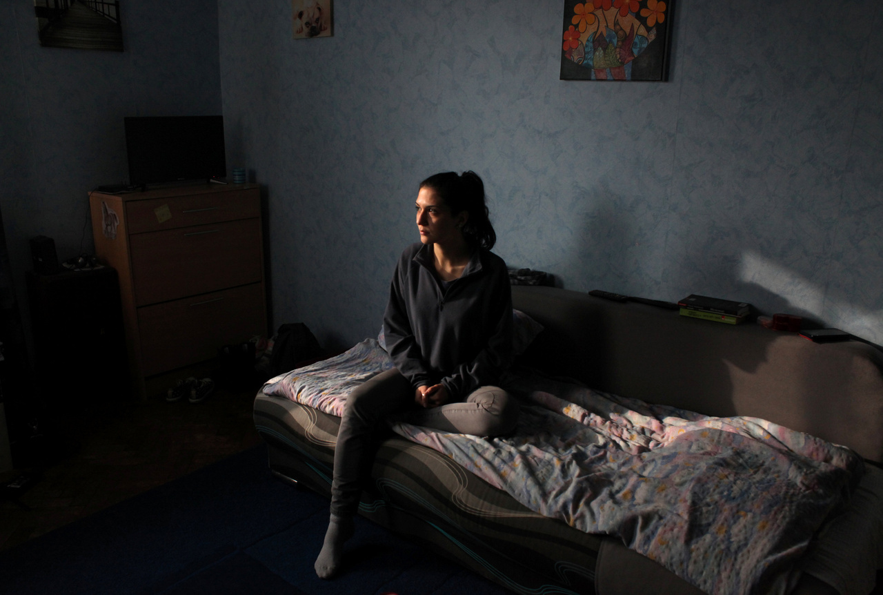 „Nem hinném, hogy bármelyik kollégám maradni szeretne Romániában. Azt gondolom, hogy többet tanulhatok külföldön. Rezidensként ott a felelősség is nagyobb” - mondja a 25 éves Sonia Papiu, frissen végzett pszichiáter, aki reményei szerint jövőre ilyenkor már egy németországi kórházban fog dolgozni.