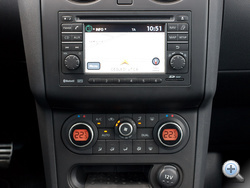 Az érintőképernyős Nissan Connect rendszer remekül használható, pikk-pakk elérünk mindent