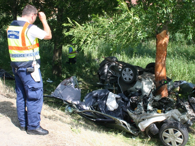 Meghalt a pénteken Nyírpazonynál fának csapódott kocsi negyedik utasa