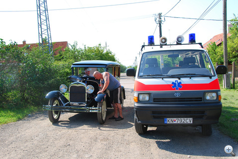 Szlovák rendszámú mentővel bikázunk uruguayi Fordot