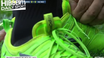 Balotelli a cipőfűzője miatt késte le a meccset