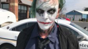 Letartóztattak egy férfit, mert úgy nézett ki, mint Joker
