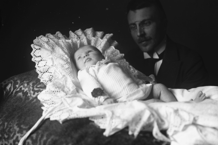 Ilyen volt babának lenni az 1900-as évek elején: ritka fotók
