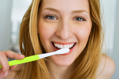 Meddig szabad használni a fogkefét? Ez történik, ha nem dobod ki még időben