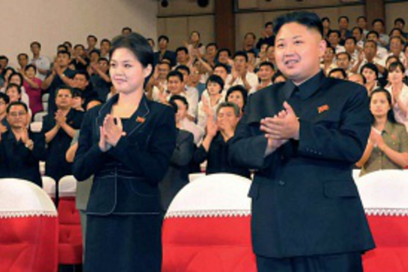 Nem tudni, hová, de gyanúsan eltűnt Kim Dzsongun felesége: képek és találgatások