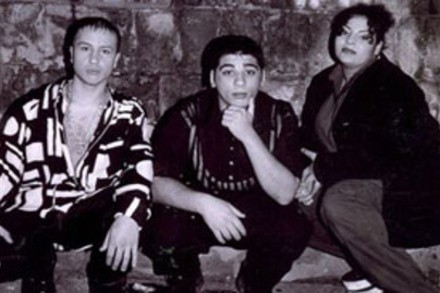 A ’90-es évek ismert magyar együttese volt! A fotón ma már fel se ismernénk az énekeseket