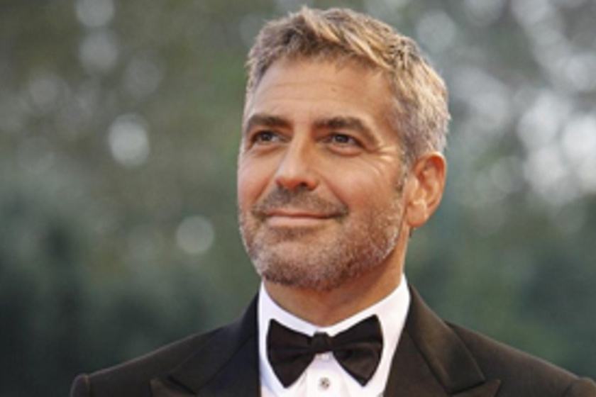 Ő George Clooney magyar hangja! Nézd, hogy hasonlít egymásra a két színész
