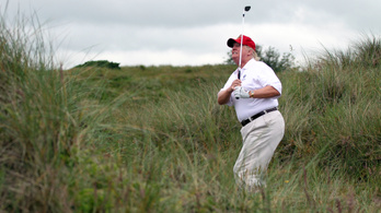 Trump a golfpályákat választja az Ovális iroda helyett