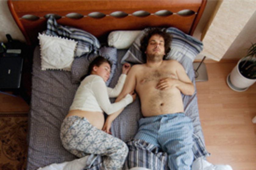 Szülők lesznek, így alszanak: megindító fényképek leendő családokról