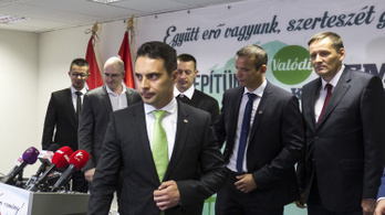Zavarba hozta a Jobbikot, hogy Sorost kell védenie