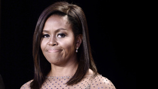 Az internet nem tudja feldolgozni Michelle Obama fodrászolatlan haját
