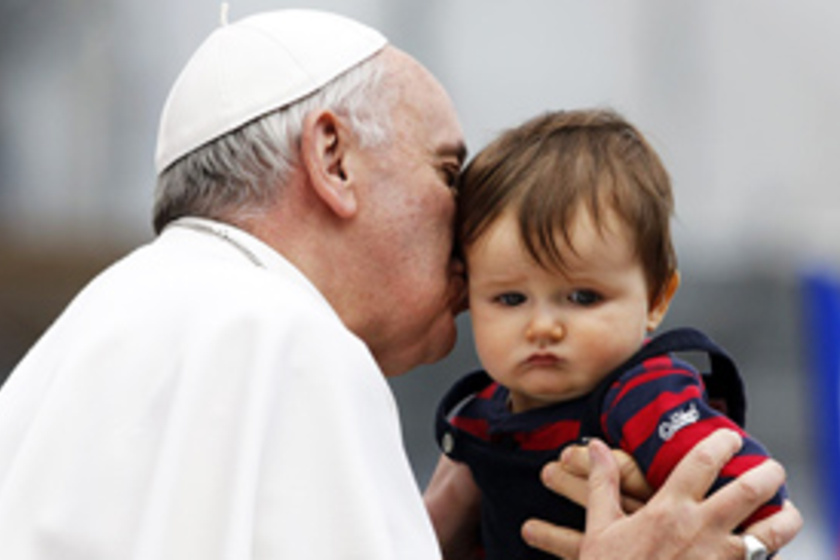 A 10 legmeghatóbb kép Ferenc pápáról, amit valaha láttunk