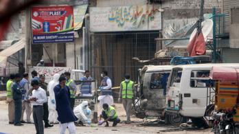 Hét halott egy pakisztáni öngyilkos merényletben