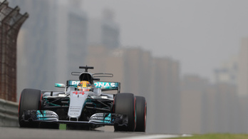 Hamilton óriási pályacsúccsal szerezte meg a pole pozíciót Kínában