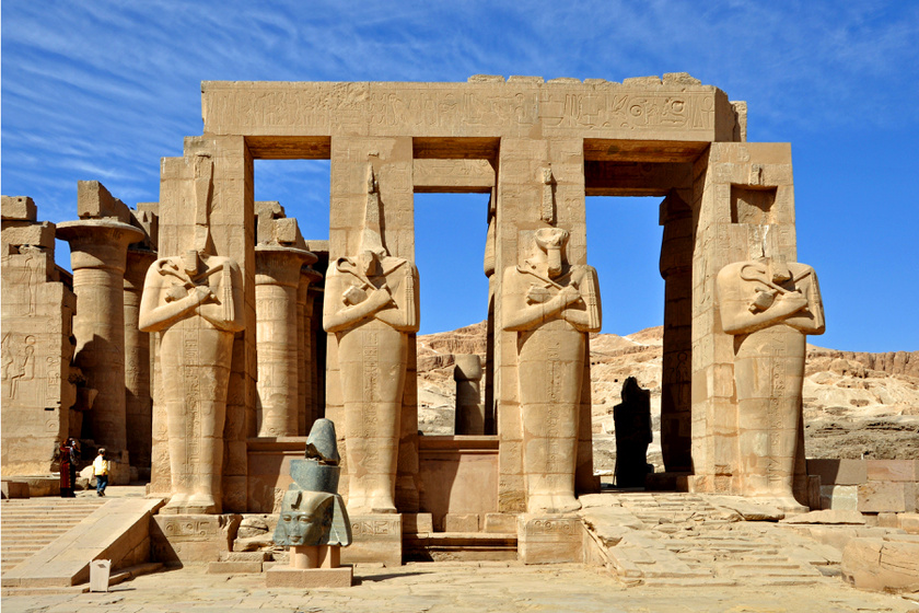 Ebben a palotában élt a világ leghíresebb fáraója, II. Ramszesz