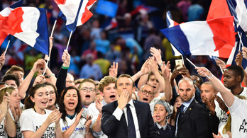 Őrületes véghajrá a francia elnökválasztás első fordulója előtt