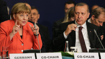 Erdoğan aduja miatt lapíthat az EU