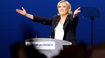 Le Pen szóról szóra felmondta Fillon két héttel korábbi kampánybeszédét