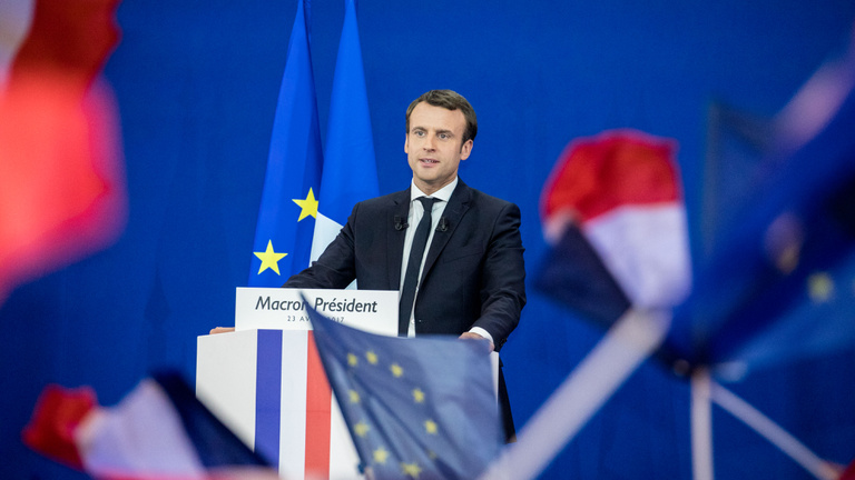 Az EU szélén hagyhat minket a francia elnöki favorit