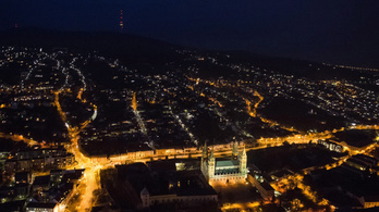 Pécs újabb milliárdos hitelt vesz fel lámpacserére