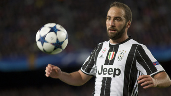 A Juventus 100 millió eurós ajánlatot kapott Higuaínért