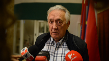 Az MSZP meghirdette a Fidesz-sajtó bojkottját, majd Kovács László az Echo TV-n elmondta, hogy ez hülyeség