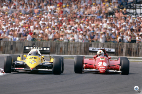 Prost (Renault Turbo) védekezik Arnoux (Ferrari Turbo) támadásai ellen az 1983-as Brit GP-n. A konstruktőri vb-címet a Ferrari nyerte
                        