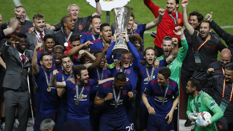 Minimálfutballal, moslék EL-döntőn lett BL-induló a Manchester United