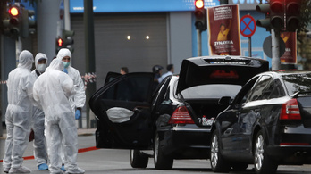 Levélbomba robbant a görög központi bank volt elnöke autójában