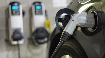 Olcsóbb lesz a villanyautó, mint a benzines?