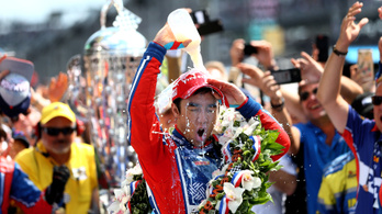 Újabb alonsós Honda-dráma, japán volt F1-es nyerte az Indyt