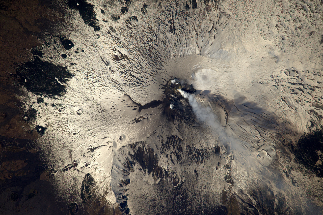 Az Etna aktivitását is megörökítette a francia űrhajós.